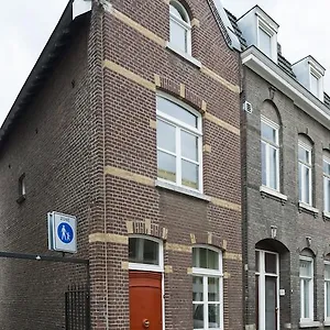 https://the-maastricht-treat-y-town-house.maastrichthotels.net